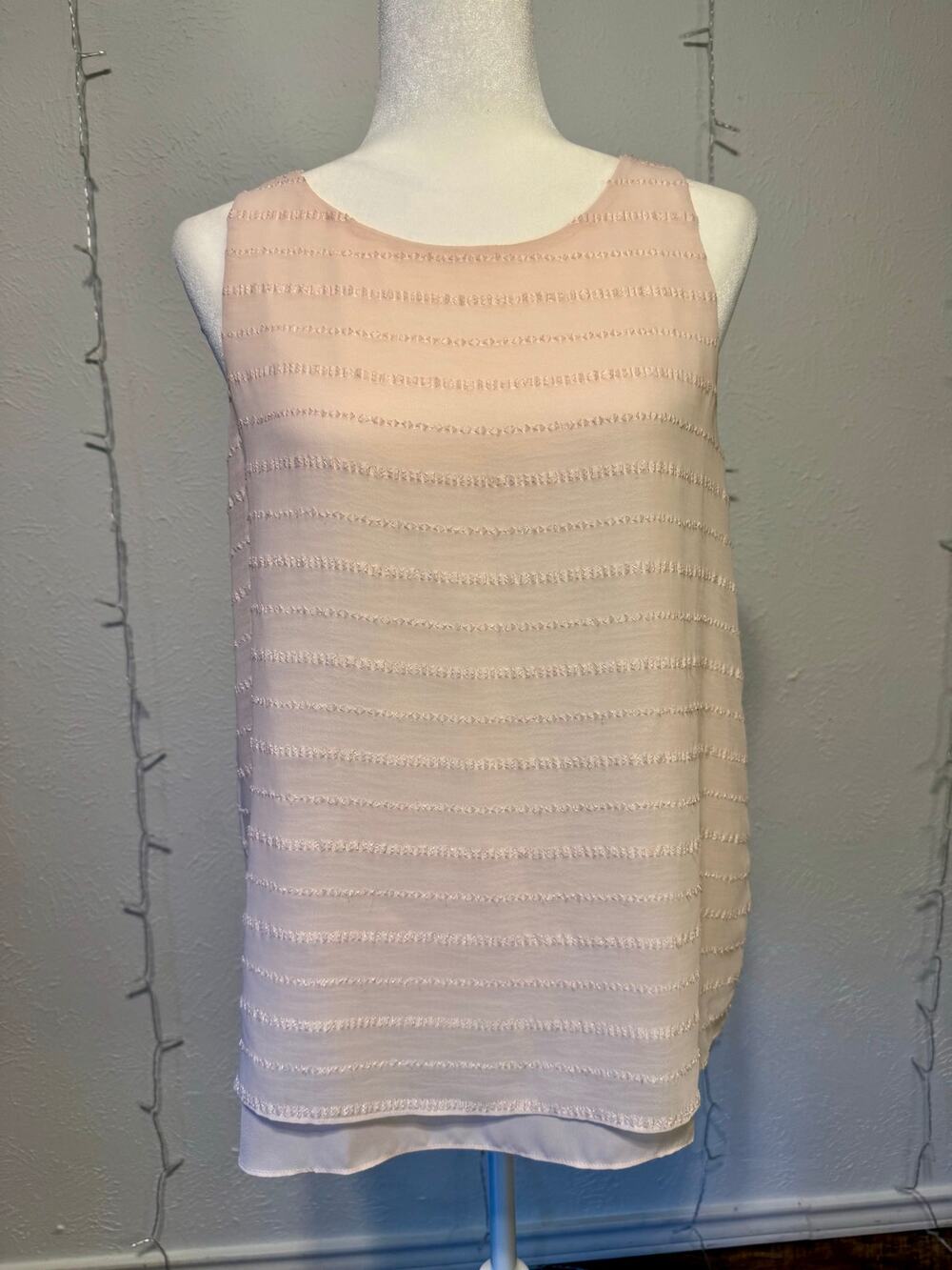 Vince Camuto Blush Textured Sleeveless Blouse Open Back Top Size Small